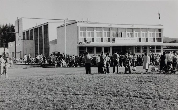 VN:2014.129 - Opening Municipal Building 1960