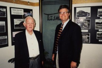 VN2014.82 Sir James Fletcher Jnr and Angus Fletcher visiting the Museum in 2002
