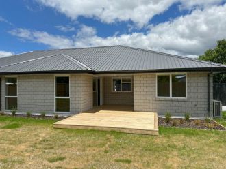 Bell Street Duplex Outside Garden Area