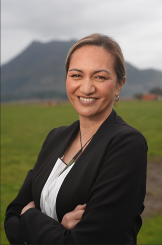 TUNUI, Faylene